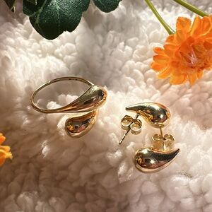 Teardrop Earrings and Ring Set 18 k Solid Gold